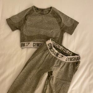 Gymshark short sleeve and legging set olive green